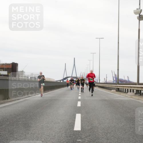 03.10.2025 - Köhlbrandbrückenlauf Matties Gatica Varas http://msf.ph/oto/9186457 03.10.2025 15:46:28 Position 3  meine-sportfotos.de