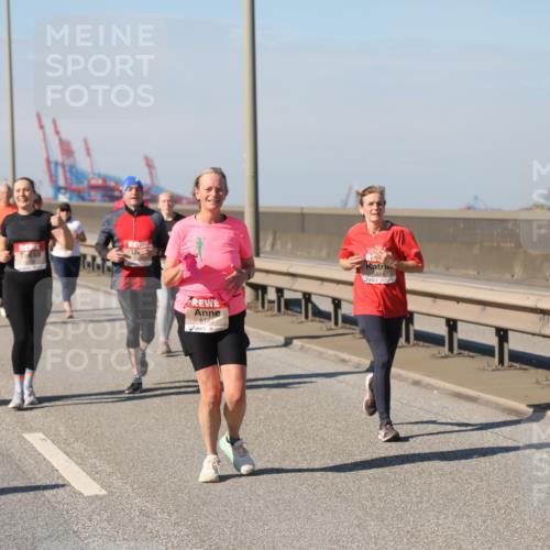 03.10.2025 - Köhlbrandbrückenlauf Yannick Fuchs http://msf.ph/oto/9186464 03.10.2025 12:05:40 Position 3 6140, 5470 meine-sportfotos.de