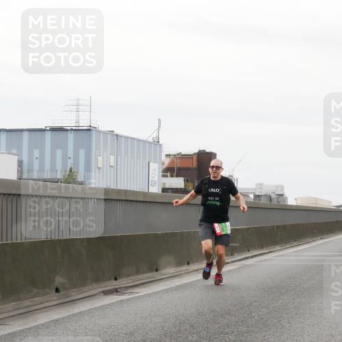03.10.2025 - Köhlbrandbrückenlauf Matties Gatica Varas http://msf.ph/oto/9186466 03.10.2025 15:46:30 Position 3 14 meine-sportfotos.de