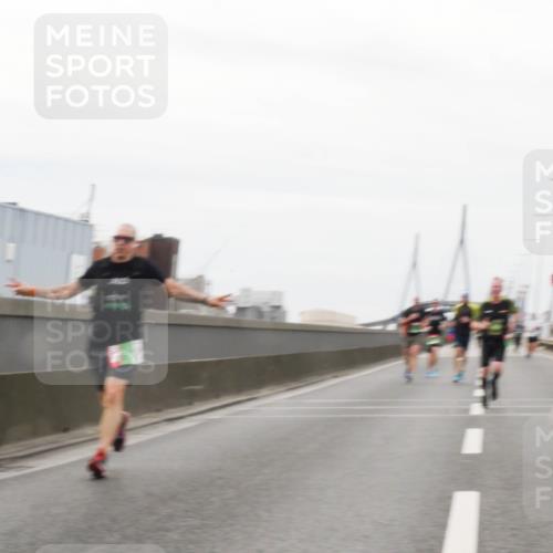 03.10.2025 - Köhlbrandbrückenlauf Matties Gatica Varas http://msf.ph/oto/9186469 03.10.2025 15:46:31 Position 3  meine-sportfotos.de