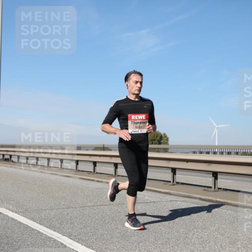03.10.2025 - Köhlbrandbrückenlauf Yannick Fuchs http://msf.ph/oto/9186470 03.10.2025 11:44:44 Position 3 6042 meine-sportfotos.de