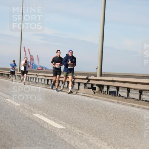 03.10.2025 - Köhlbrandbrückenlauf Yannick Fuchs http://msf.ph/oto/9186474 03.10.2025 11:44:46 Position 3  meine-sportfotos.de