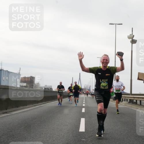 03.10.2025 - Köhlbrandbrückenlauf Matties Gatica Varas http://msf.ph/oto/9186482 03.10.2025 15:46:35 Position 3  meine-sportfotos.de