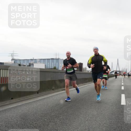 03.10.2025 - Köhlbrandbrückenlauf Matties Gatica Varas http://msf.ph/oto/9186496 03.10.2025 15:46:37 Position 3  meine-sportfotos.de