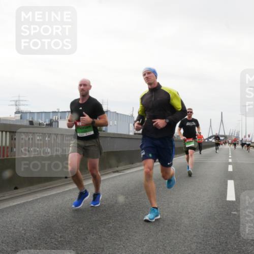 03.10.2025 - Köhlbrandbrückenlauf Matties Gatica Varas http://msf.ph/oto/9186499 03.10.2025 15:46:38 Position 3  meine-sportfotos.de