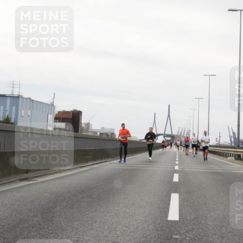 03.10.2025 - Köhlbrandbrückenlauf Matties Gatica Varas http://msf.ph/oto/9186513 03.10.2025 15:46:40 Position 3  meine-sportfotos.de