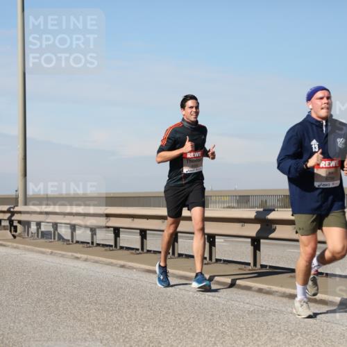03.10.2025 - Köhlbrandbrückenlauf Yannick Fuchs http://msf.ph/oto/9186517 03.10.2025 11:44:51 Position 3 6798 meine-sportfotos.de