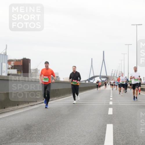 03.10.2025 - Köhlbrandbrückenlauf Matties Gatica Varas http://msf.ph/oto/9186523 03.10.2025 15:46:42 Position 3  meine-sportfotos.de