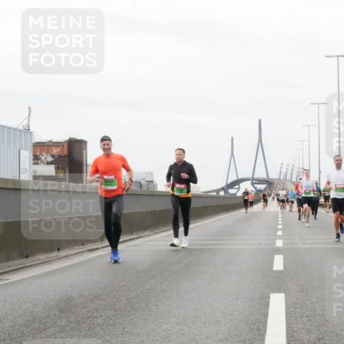 03.10.2025 - Köhlbrandbrückenlauf Matties Gatica Varas http://msf.ph/oto/9186525 03.10.2025 15:46:43 Position 3  meine-sportfotos.de