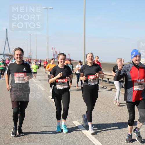 03.10.2025 - Köhlbrandbrückenlauf Yannick Fuchs http://msf.ph/oto/9186534 03.10.2025 12:05:44 Position 3 6334, 6335, 6336, 5985 meine-sportfotos.de