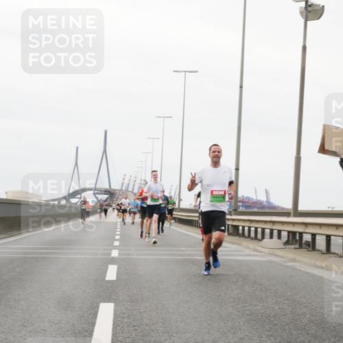 03.10.2025 - Köhlbrandbrückenlauf Matties Gatica Varas http://msf.ph/oto/9186535 03.10.2025 15:46:45 Position 3  meine-sportfotos.de