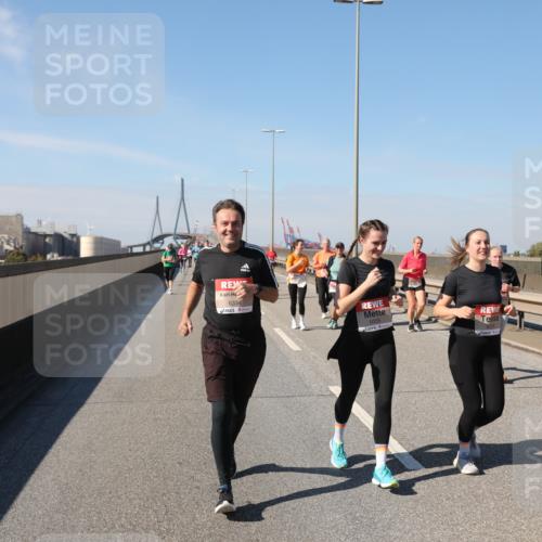 03.10.2025 - Köhlbrandbrückenlauf Yannick Fuchs http://msf.ph/oto/9186558 03.10.2025 12:05:45 Position 3 6334 meine-sportfotos.de