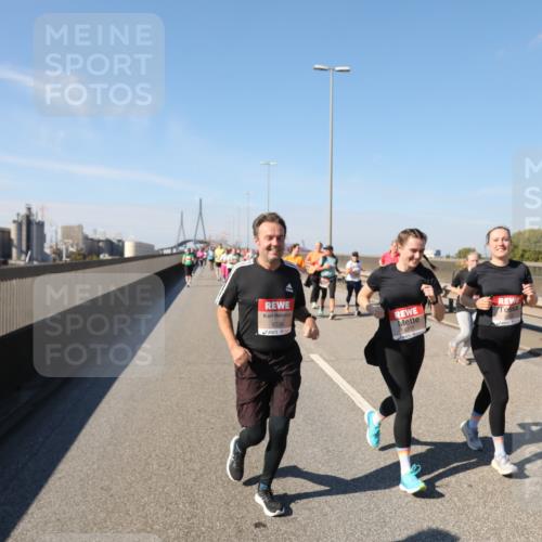 03.10.2025 - Köhlbrandbrückenlauf Yannick Fuchs http://msf.ph/oto/9186567 03.10.2025 12:05:45 Position 3 6334, 20 meine-sportfotos.de
