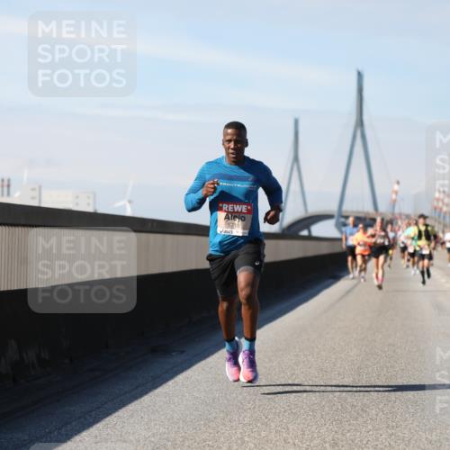 03.10.2025 - Köhlbrandbrückenlauf Yannick Fuchs http://msf.ph/oto/9186577 03.10.2025 11:44:56 Position 3 5718 meine-sportfotos.de
