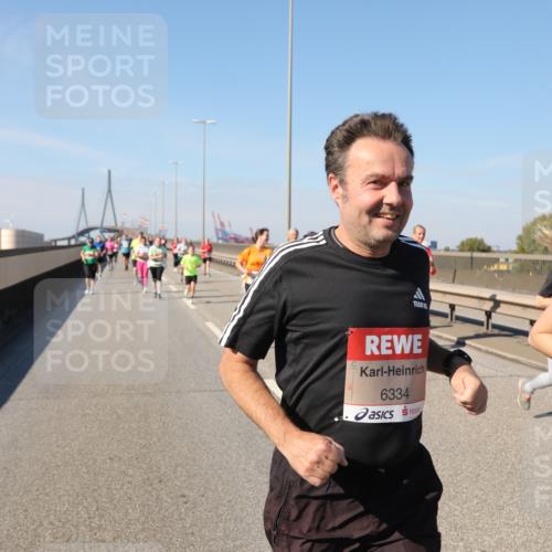 03.10.2025 - Köhlbrandbrückenlauf Yannick Fuchs http://msf.ph/oto/9186578 03.10.2025 12:05:46 Position 3 6334, 6335 meine-sportfotos.de