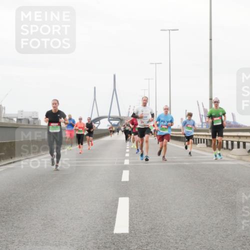 03.10.2025 - Köhlbrandbrückenlauf Matties Gatica Varas http://msf.ph/oto/9186583 03.10.2025 15:46:56 Position 3  meine-sportfotos.de
