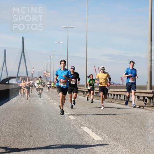 03.10.2025 - Köhlbrandbrückenlauf Yannick Fuchs http://msf.ph/oto/9186596 03.10.2025 11:44:57 Position 3  meine-sportfotos.de