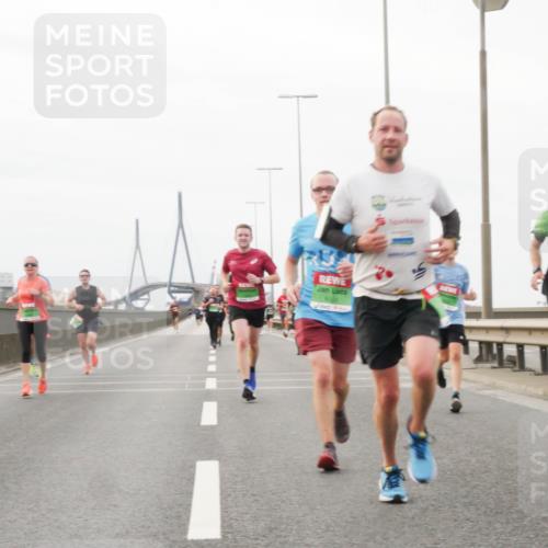 03.10.2025 - Köhlbrandbrückenlauf Matties Gatica Varas http://msf.ph/oto/9186598 03.10.2025 15:47:00 Position 3  meine-sportfotos.de