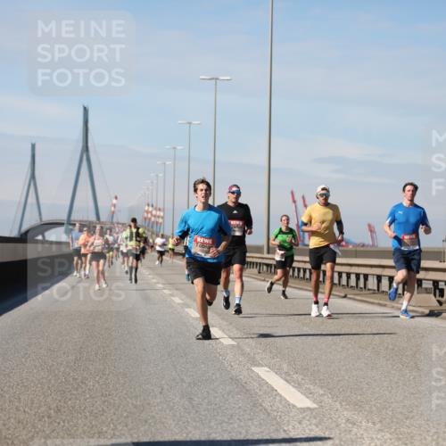 03.10.2025 - Köhlbrandbrückenlauf Yannick Fuchs http://msf.ph/oto/9186599 03.10.2025 11:44:57 Position 3  meine-sportfotos.de