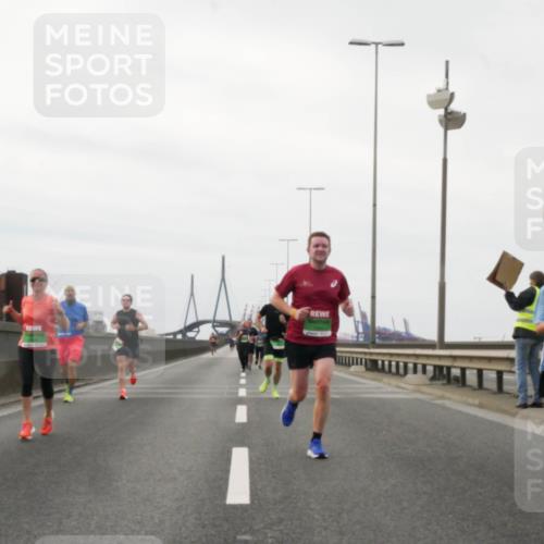 03.10.2025 - Köhlbrandbrückenlauf Matties Gatica Varas http://msf.ph/oto/9186606 03.10.2025 15:47:02 Position 3 0 meine-sportfotos.de