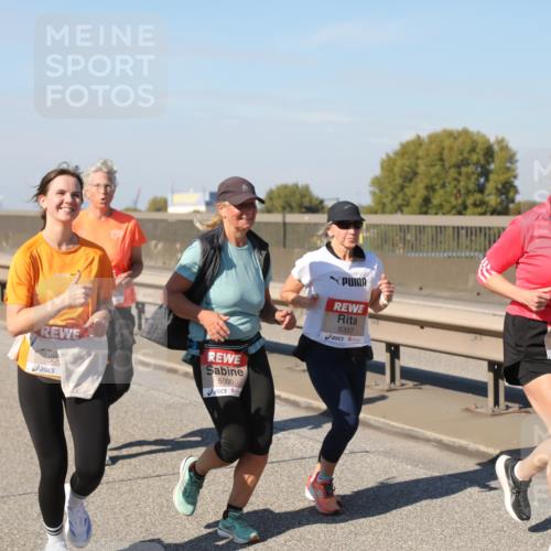 03.10.2025 - Köhlbrandbrückenlauf Yannick Fuchs http://msf.ph/oto/9186612 03.10.2025 12:05:48 Position 3 50, 5000, 5337, 5659 meine-sportfotos.de