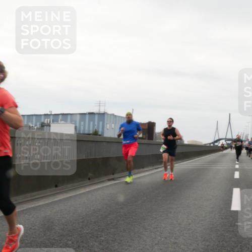 03.10.2025 - Köhlbrandbrückenlauf Matties Gatica Varas http://msf.ph/oto/9186614 03.10.2025 15:47:03 Position 3  meine-sportfotos.de