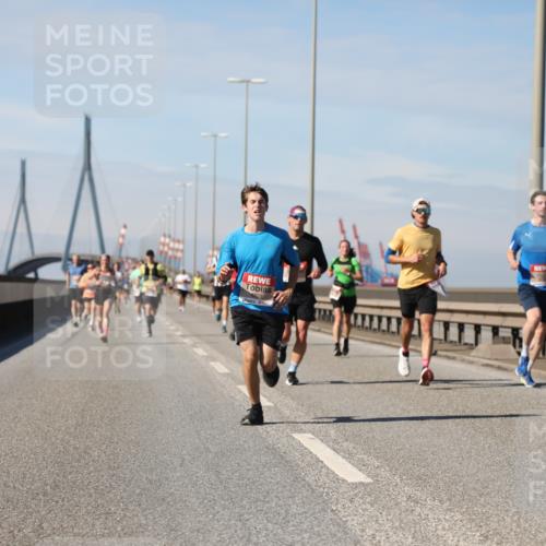 03.10.2025 - Köhlbrandbrückenlauf Yannick Fuchs http://msf.ph/oto/9186618 03.10.2025 11:44:58 Position 3  meine-sportfotos.de