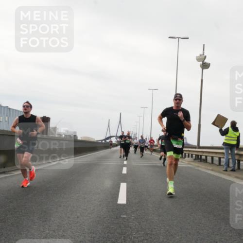03.10.2025 - Köhlbrandbrückenlauf Matties Gatica Varas http://msf.ph/oto/9186619 03.10.2025 15:47:04 Position 3  meine-sportfotos.de