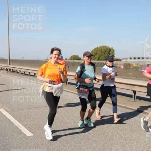03.10.2025 - Köhlbrandbrückenlauf Yannick Fuchs http://msf.ph/oto/9186620 03.10.2025 12:05:48 Position 3 504, 5000, 5337 meine-sportfotos.de