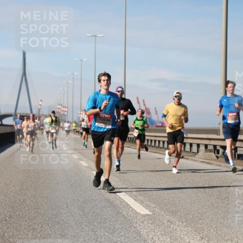 03.10.2025 - Köhlbrandbrückenlauf Yannick Fuchs http://msf.ph/oto/9186622 03.10.2025 11:44:58 Position 3  meine-sportfotos.de