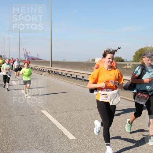 03.10.2025 - Köhlbrandbrückenlauf Yannick Fuchs http://msf.ph/oto/9186623 03.10.2025 12:05:48 Position 3 504, 5000 meine-sportfotos.de