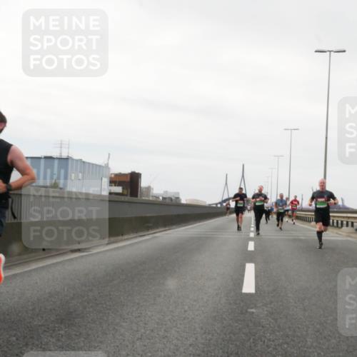 03.10.2025 - Köhlbrandbrückenlauf Matties Gatica Varas http://msf.ph/oto/9186624 03.10.2025 15:47:05 Position 3  meine-sportfotos.de