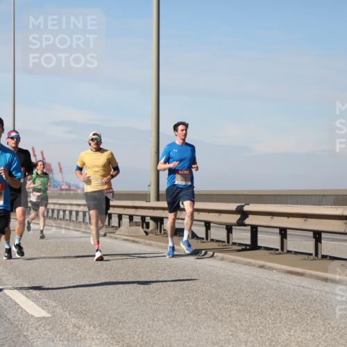 03.10.2025 - Köhlbrandbrückenlauf Yannick Fuchs http://msf.ph/oto/9186625 03.10.2025 11:44:58 Position 3  meine-sportfotos.de
