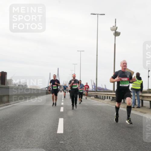 03.10.2025 - Köhlbrandbrückenlauf Matties Gatica Varas http://msf.ph/oto/9186630 03.10.2025 15:47:07 Position 3 7110 meine-sportfotos.de