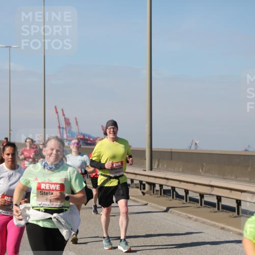 03.10.2025 - Köhlbrandbrückenlauf Yannick Fuchs http://msf.ph/oto/9186666 03.10.2025 12:05:50 Position 3 594, 47 meine-sportfotos.de