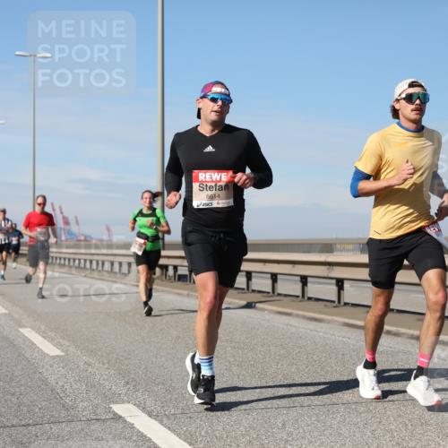 03.10.2025 - Köhlbrandbrückenlauf Yannick Fuchs http://msf.ph/oto/9186671 03.10.2025 11:45:01 Position 3 6614 meine-sportfotos.de