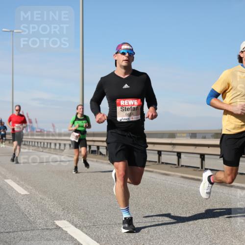 03.10.2025 - Köhlbrandbrückenlauf Yannick Fuchs http://msf.ph/oto/9186674 03.10.2025 11:45:01 Position 3 6614 meine-sportfotos.de