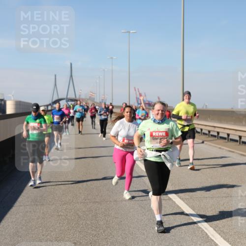 03.10.2025 - Köhlbrandbrückenlauf Yannick Fuchs http://msf.ph/oto/9186678 03.10.2025 12:05:51 Position 3  meine-sportfotos.de