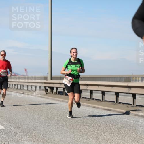 03.10.2025 - Köhlbrandbrückenlauf Yannick Fuchs http://msf.ph/oto/9186683 03.10.2025 11:45:02 Position 3 5703 meine-sportfotos.de