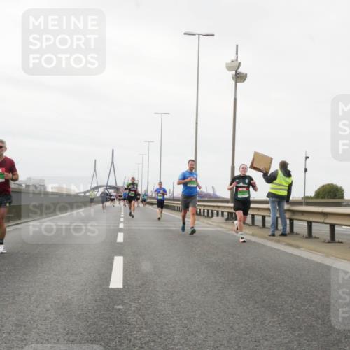 03.10.2025 - Köhlbrandbrückenlauf Matties Gatica Varas http://msf.ph/oto/9186688 03.10.2025 15:47:20 Position 3  meine-sportfotos.de