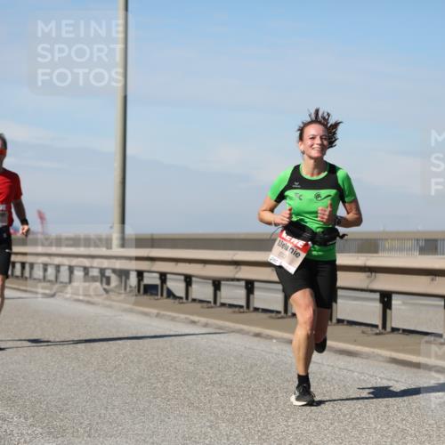 03.10.2025 - Köhlbrandbrückenlauf Yannick Fuchs http://msf.ph/oto/9186689 03.10.2025 11:45:03 Position 3 5703 meine-sportfotos.de