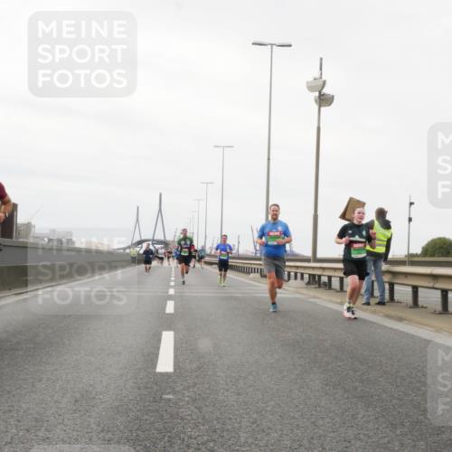 03.10.2025 - Köhlbrandbrückenlauf Matties Gatica Varas http://msf.ph/oto/9186691 03.10.2025 15:47:20 Position 3  meine-sportfotos.de