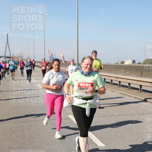 03.10.2025 - Köhlbrandbrückenlauf Yannick Fuchs http://msf.ph/oto/9186693 03.10.2025 12:05:52 Position 3 5944, 4126 meine-sportfotos.de