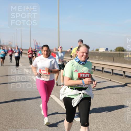 03.10.2025 - Köhlbrandbrückenlauf Yannick Fuchs http://msf.ph/oto/9186697 03.10.2025 12:05:52 Position 3 5944 meine-sportfotos.de