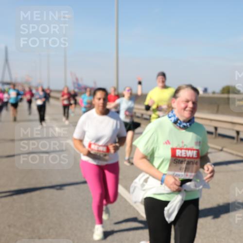 03.10.2025 - Köhlbrandbrückenlauf Yannick Fuchs http://msf.ph/oto/9186698 03.10.2025 12:05:52 Position 3  meine-sportfotos.de
