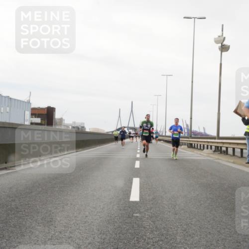 03.10.2025 - Köhlbrandbrückenlauf Matties Gatica Varas http://msf.ph/oto/9186702 03.10.2025 15:47:22 Position 3 7102 meine-sportfotos.de