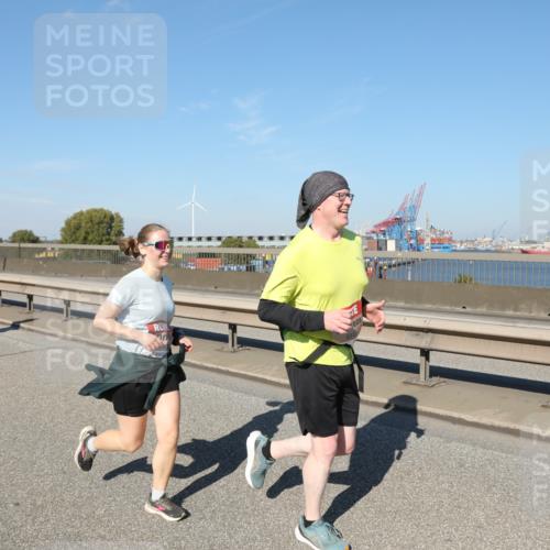 03.10.2025 - Köhlbrandbrückenlauf Yannick Fuchs http://msf.ph/oto/9186728 03.10.2025 12:05:54 Position 3  meine-sportfotos.de
