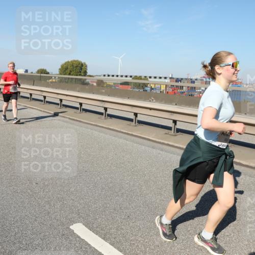 03.10.2025 - Köhlbrandbrückenlauf Yannick Fuchs http://msf.ph/oto/9186737 03.10.2025 12:05:55 Position 3 491 meine-sportfotos.de