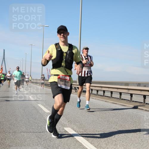 03.10.2025 - Köhlbrandbrückenlauf Yannick Fuchs http://msf.ph/oto/9186748 03.10.2025 11:45:07 Position 3 638, 15 meine-sportfotos.de