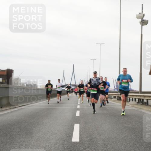 03.10.2025 - Köhlbrandbrückenlauf Matties Gatica Varas http://msf.ph/oto/9186749 03.10.2025 15:47:33 Position 3  meine-sportfotos.de